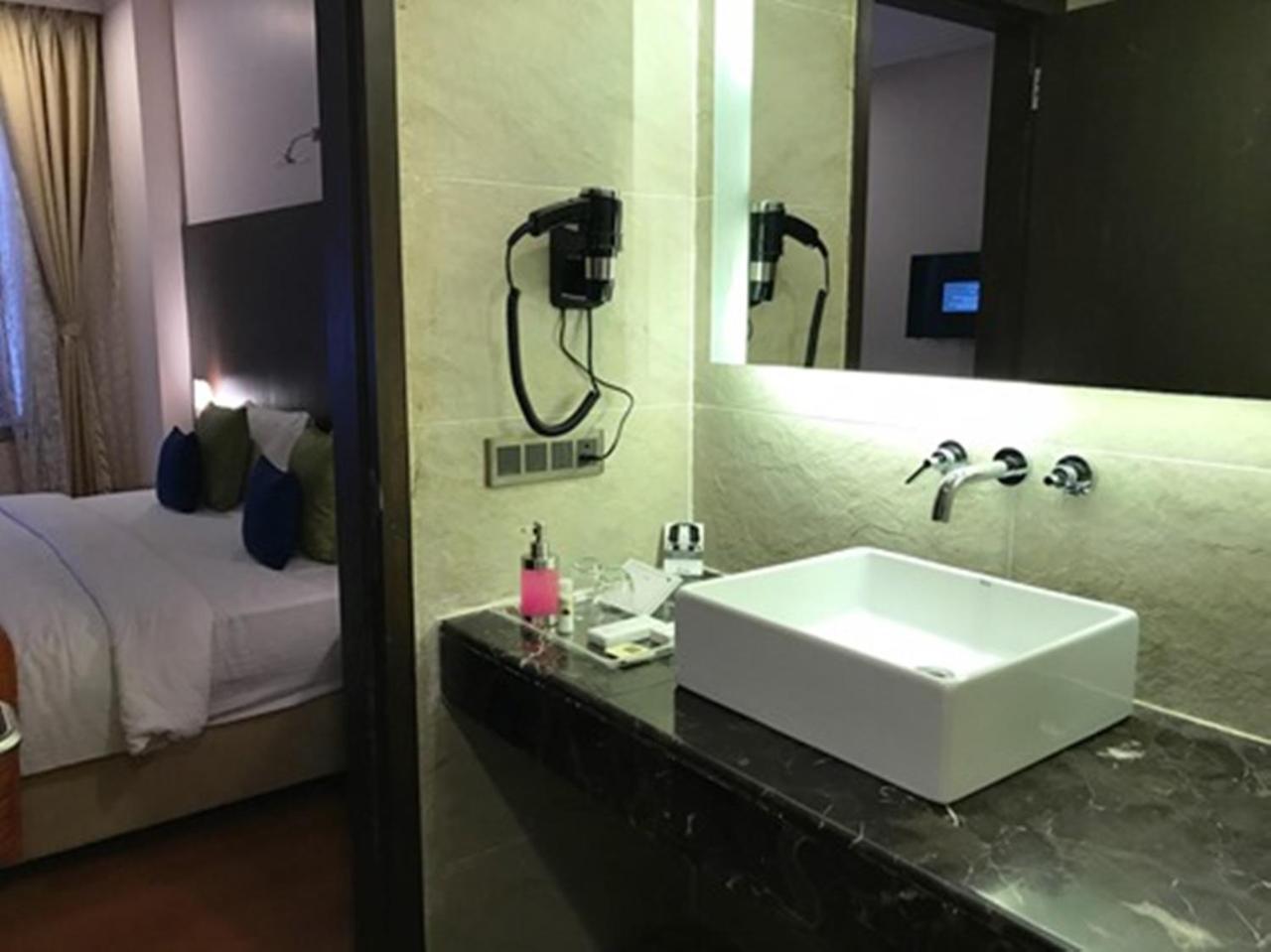 Hotel Central Park Manipal Zewnętrze zdjęcie